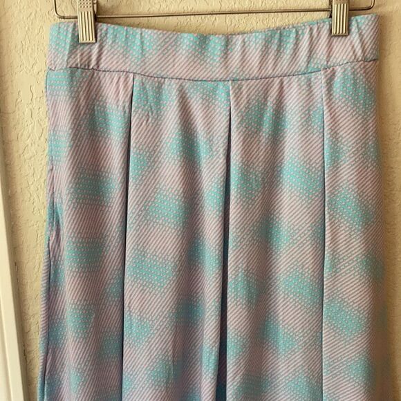 Women’s LuLaRoe Purple & Blue Madison Pocket Skirt - Picture 2 of 6